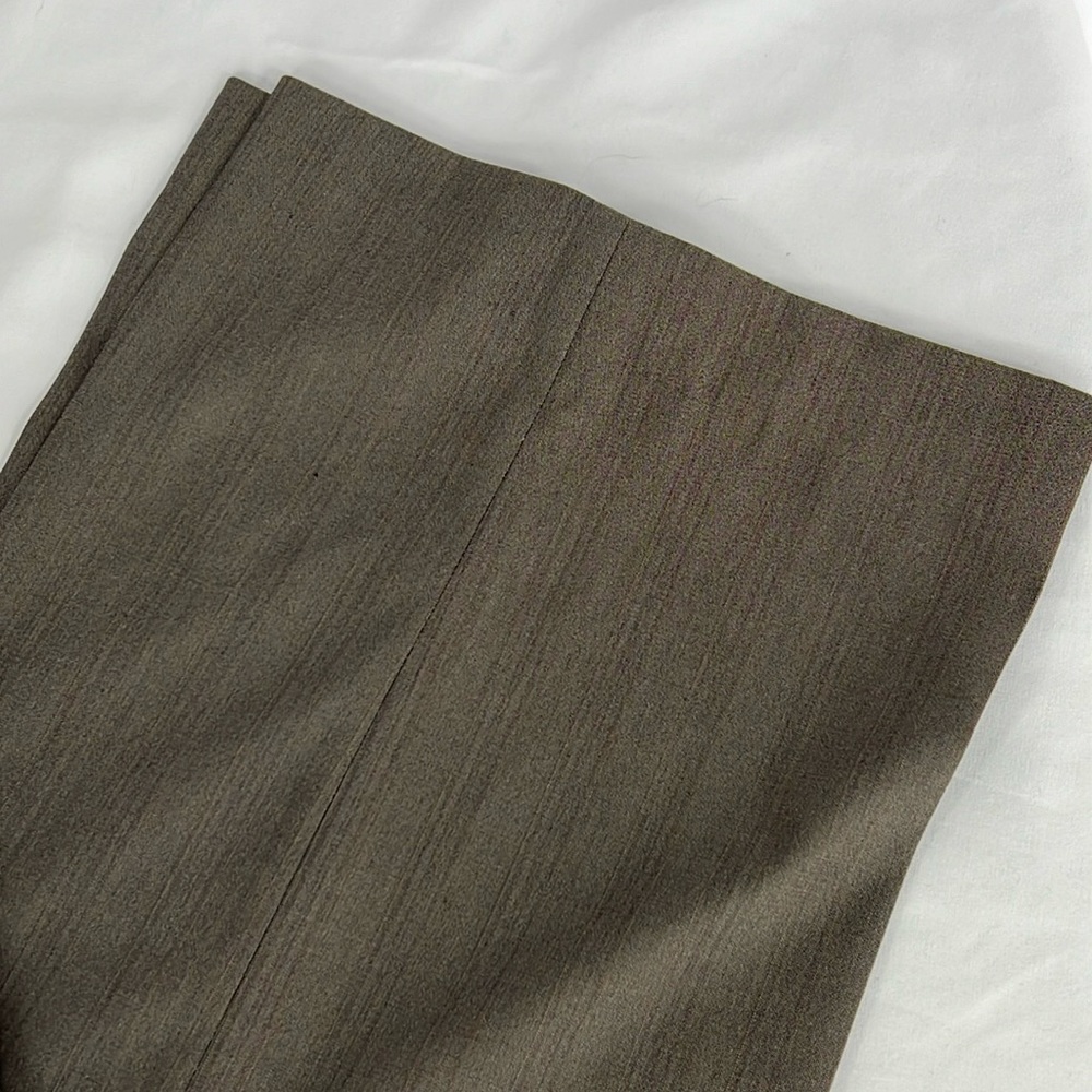 Calvin Klein Men’s Light Grey Striped Two-Piece Suit (44R, 38/30) - Picture 10 of 14